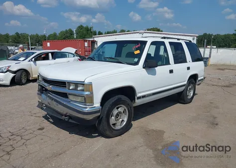 1996 Chevrolet Tahoe K1500 z USA, uszkodzony, nr VIN 1GNEK13R9TJ406994
